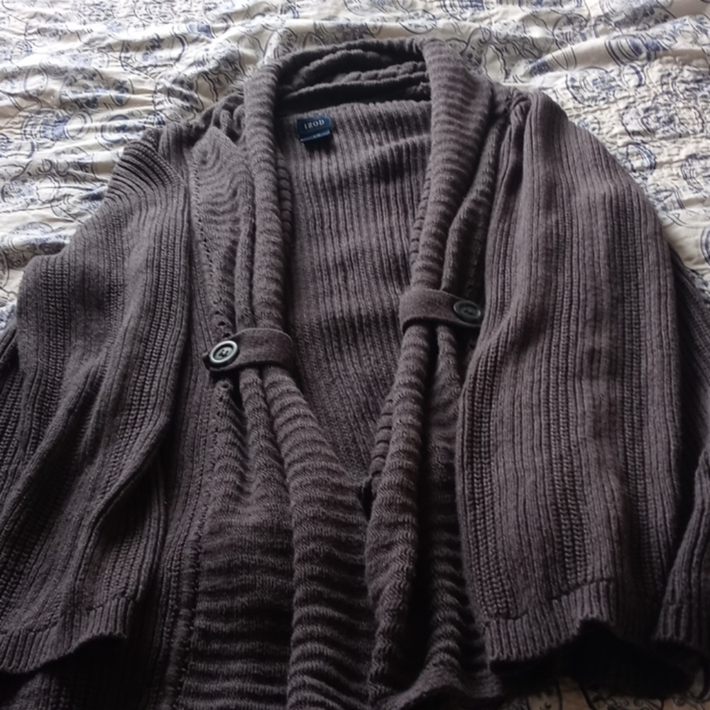 Izod sweater